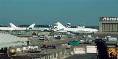 إغلاق المطار الرئيس في العاصمة الإيطالية بعد اندلاع النيران به  