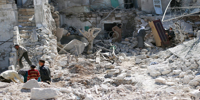  آثار قصف طيران الأسد على مدينة دير الزور