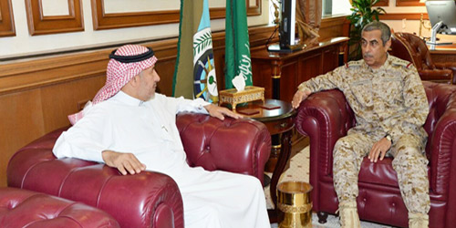 رئيس هيئة الأركان العامة يجتمع مع المشرف العام على مركز الملك سلمان للإغاثة والأعمال الإنسانية 