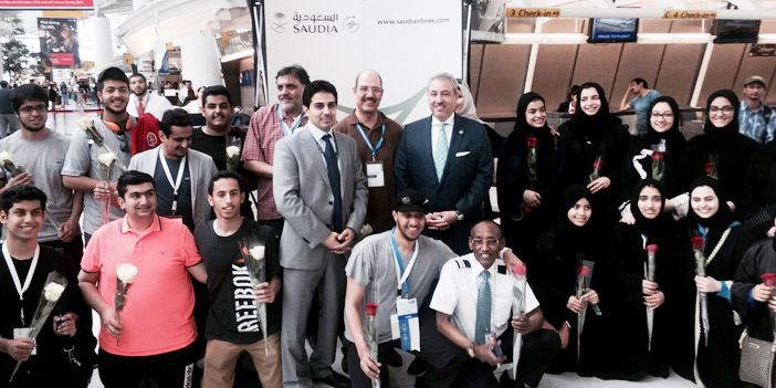 خلال توديعهم في مطار نيويورك 