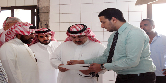  مدير عام صحة حائل خلال تفقده المشاريع المعتمدة للمستشفى