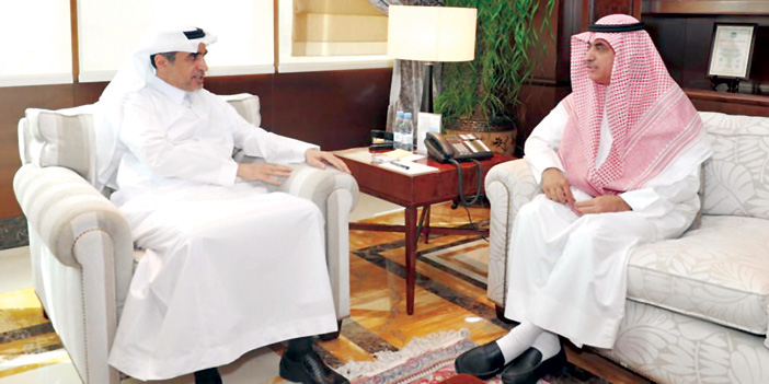 اجتماع صباحي لوزيرين يثير حماسة المتابعين ويحلّ ملفات عالقة 