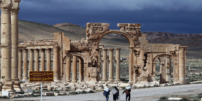  مخاوف من تدمير داعش للآثار العريقة في مدينة الواحة القديمة بتدمر