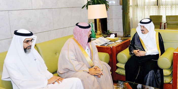  أمير منطقة الرياض يستقبل رئيس الجمعية السعودية لأمراض السمع والتخاطب