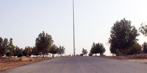  السارية لا يرفع عليها العلم السعودي إلا في المناسبات