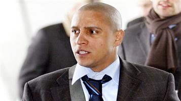 روبرتو كارلوس يخلف كارينيو في تدريب العربي القطري  