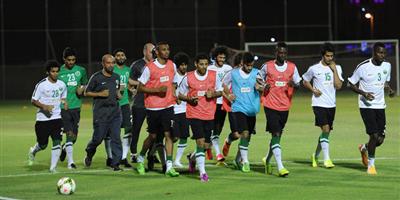 انطلاق معسكر الأخضر في الرياض بدون لاعبي الهلال والنصر 