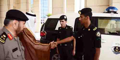  الفيصل خلال تدشينه الهوية الجديدة للدوريات الأمنية