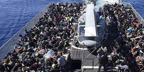 سفينة حربية بريطانية تبدأ مهمة لإنقاذ مهاجرين في المتوسط 