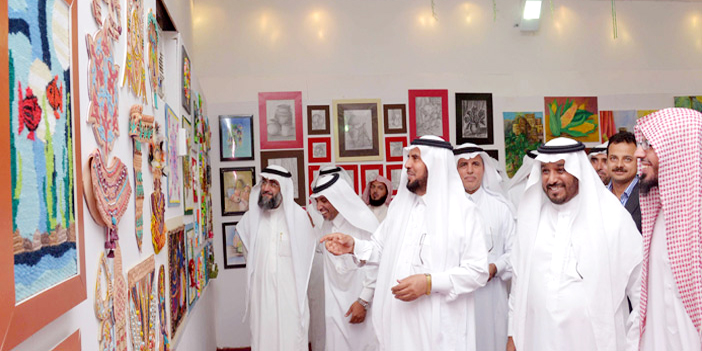  من افتتاح معرض التربية الفنية