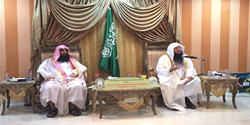  الرشيد والحجي خلال الندوة