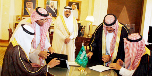 الأمير فيصل بن مشعل يشهد اتفاقية افتتاح فروع مطاعم البيك بمنطقة القصيم 