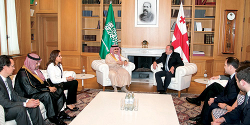 رئيس جورجيا يجتمع مع الأمير الوليد 