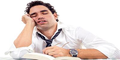 قلة النوم تزيد خطر إصابة الإنسان بالسكتة الدماغية والنوبات القلبية 
