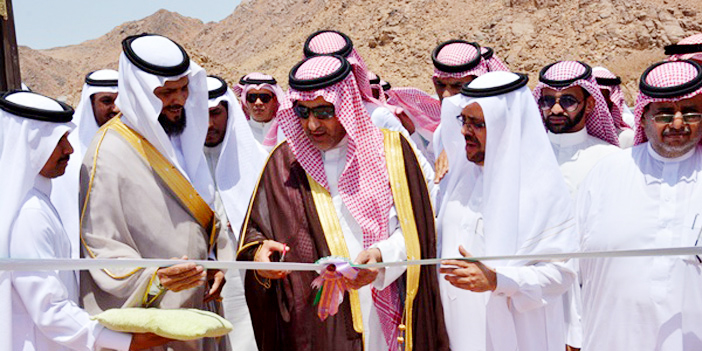  السليم يقص شريط الافتتاح