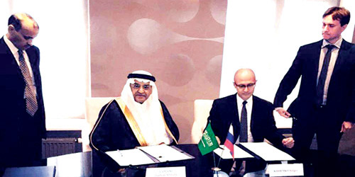  د.يماني يوقع الاتفاقية مع رئيس المؤسسة الحكومية للطاقة الذرية
