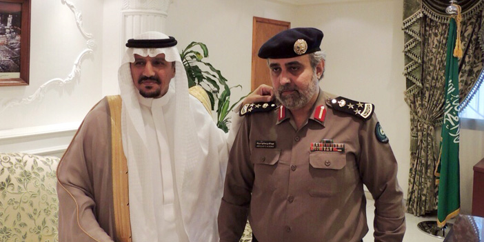  محافظ الجبيل يقلد العميد الرواف رتبته الجديدة