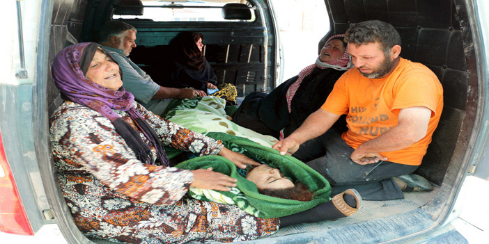  عوائل كردية تفر بقتلاها ومصابيها من القتال بعد هجوم داعش أمس