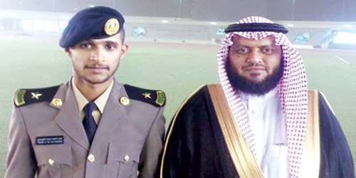  الملازم عمر الزبيدي مع والده