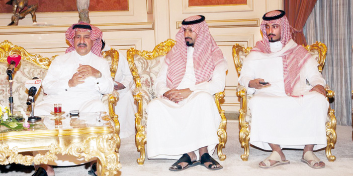  الأمير سلطان ونجلاه نايف ومحمد في احتفالية عز الخيل السنوية