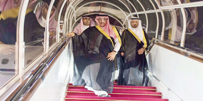  ولي العهد لدى وصوله إلى جدة