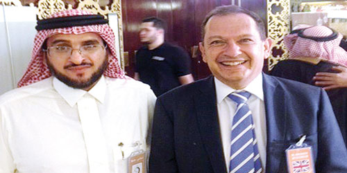 سفير بريطانيا لدى المملكة لـ «الجزيرة»: المسلمون في بريطانيا يمارسون شعائر رمضان بكل طمأنينة 