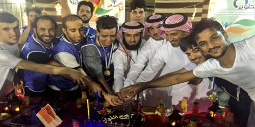  المعاقون سمعياً خلال مهرجانهم الرمضاني