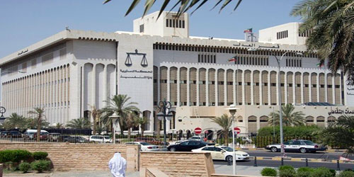 الكويت: تجديد سجن 21 متهماً في تفجير مسجد الإمام الصادق  