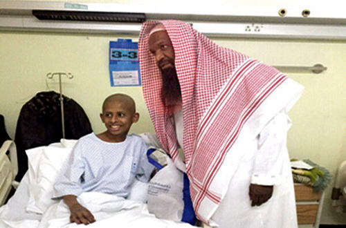المدينة الطبية بجامعة الملك سعود تنظم زيارة للمرضى المنومين 
