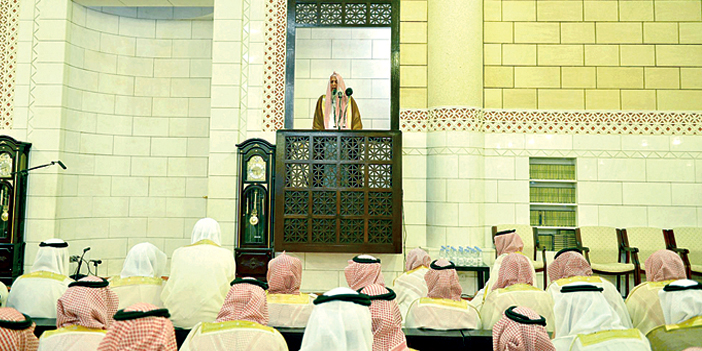  مفتي المملكة يلقي خطبة الجمعة بجامع الإمام تركي بالرياض