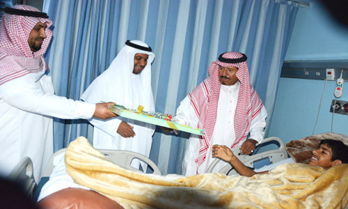  الشيخ محمد الرويعيات خلال الزيارة