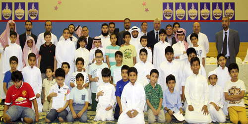  لقطة جماعية للمشاركين