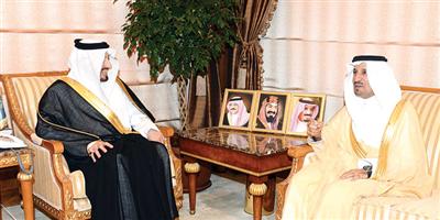 أمير عسير يبحث سوق العمل مع محافظ المؤسسة العامة للتدريب 