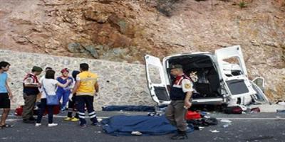مقتل تسعة لاجئين سوريين في حادث سير في تركيا 