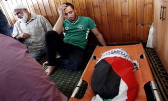 وفاة والد الرضيع الفلسطيني الذي قتل حرقاً في الضفة الغربية 