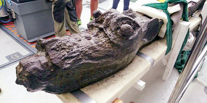 انتشال تمثال (وحش البحر) غرق قبل 520 عاماً 