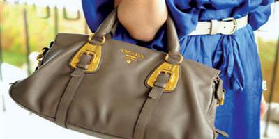 دراسة تنصح المرأة بثلاثة أمور قبل شراء حقيبة اليد 