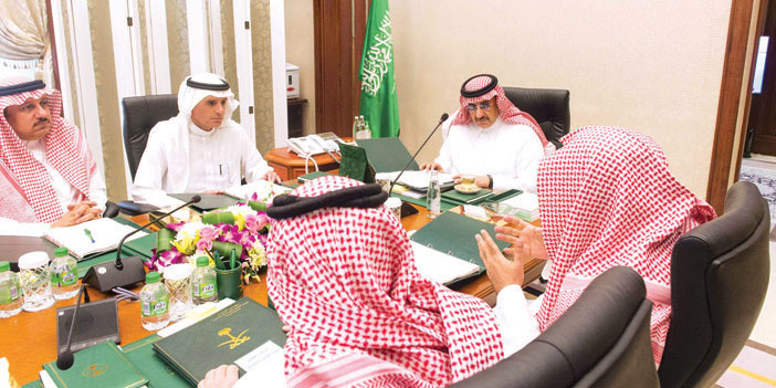  نائب خادم الحرمين مترئساً الاجتماع