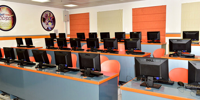  قاعة من قاعات التدريس داخل المدارس في الهيئة