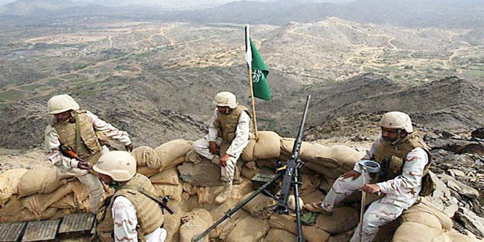 استشهاد جندي وإصابة 3 بقذائف من داخل الأراضي اليمنية 
