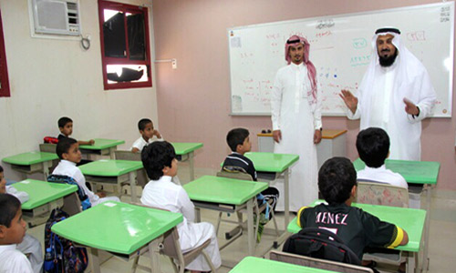  القريشي يوجه كلمة للطلاب خلال الأسبوع التمهيدي