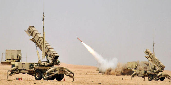 القوات المسلحة: اعتراض صاروخ «سكود» بقطاع جازان وتدميره 