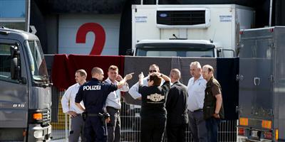 شرطة النمسا: أكثر من 71 لاجئاً بينهم أطفال لاقوا حتفهم في الشاحنة 