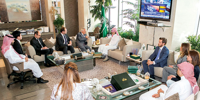 الأمير الوليد يستقبل رئيس وزراء أستراليا الأسبق 