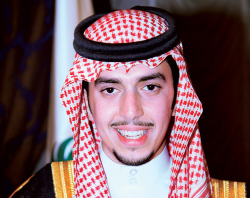 أفراح الهويدي والمطلق 