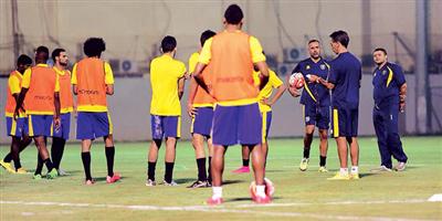 التعاون يسلم مكافأة الفوز على الفيصلي والخميس ينهي برنامجه العلاجي 