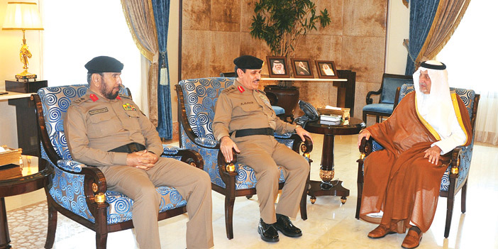  أمير مكة يستعرض خطط الأمن في الحج