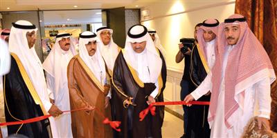 وكيل إمارة منطقة المدينة المنورة للشؤون التنموية يفتتح المعرض السعودي للتوظيف 