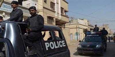 مقتل شرطي ومسلحين اثنين في اشتباكات في باكستان 