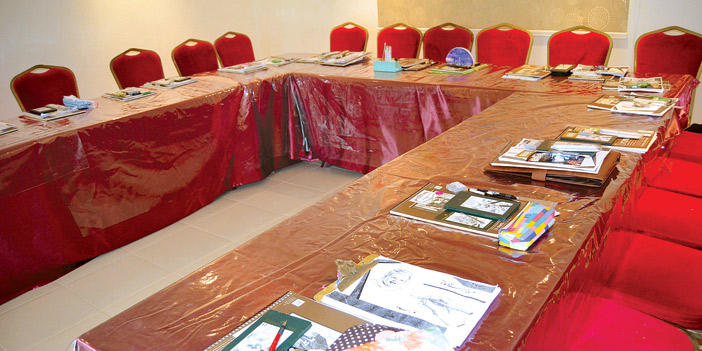  التدريب على «رسم البوتريه للمبتدئات» بمركز التنمية القسم النسائي